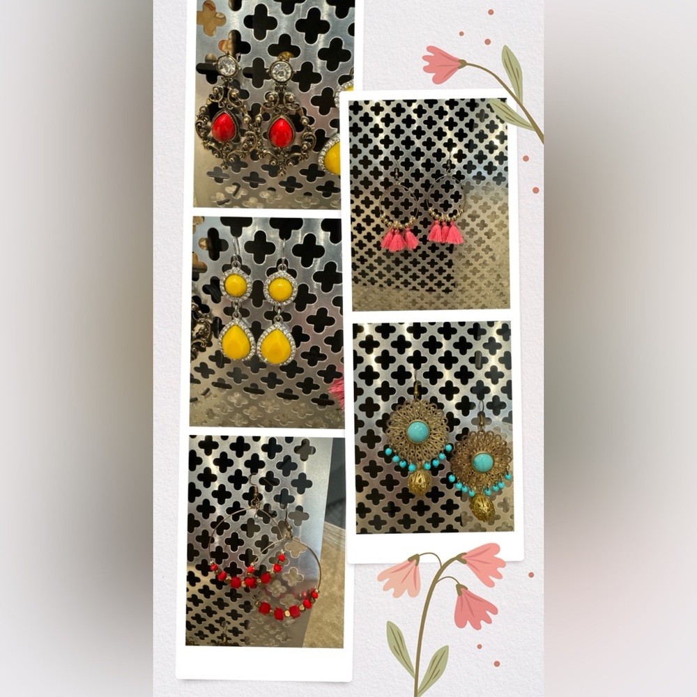 5 pairs of earrings in like new condition costume jewelry
